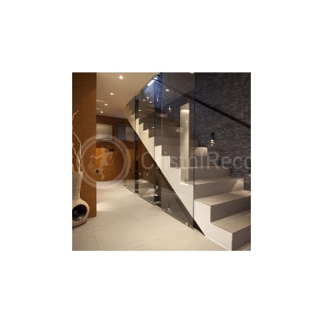 Spot encastrable ECLO carré et inclinaison 30º, finition nickel.